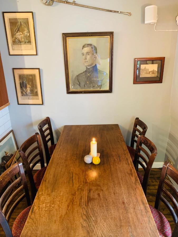 The Swan Inn Midhurst Ngoại thất bức ảnh