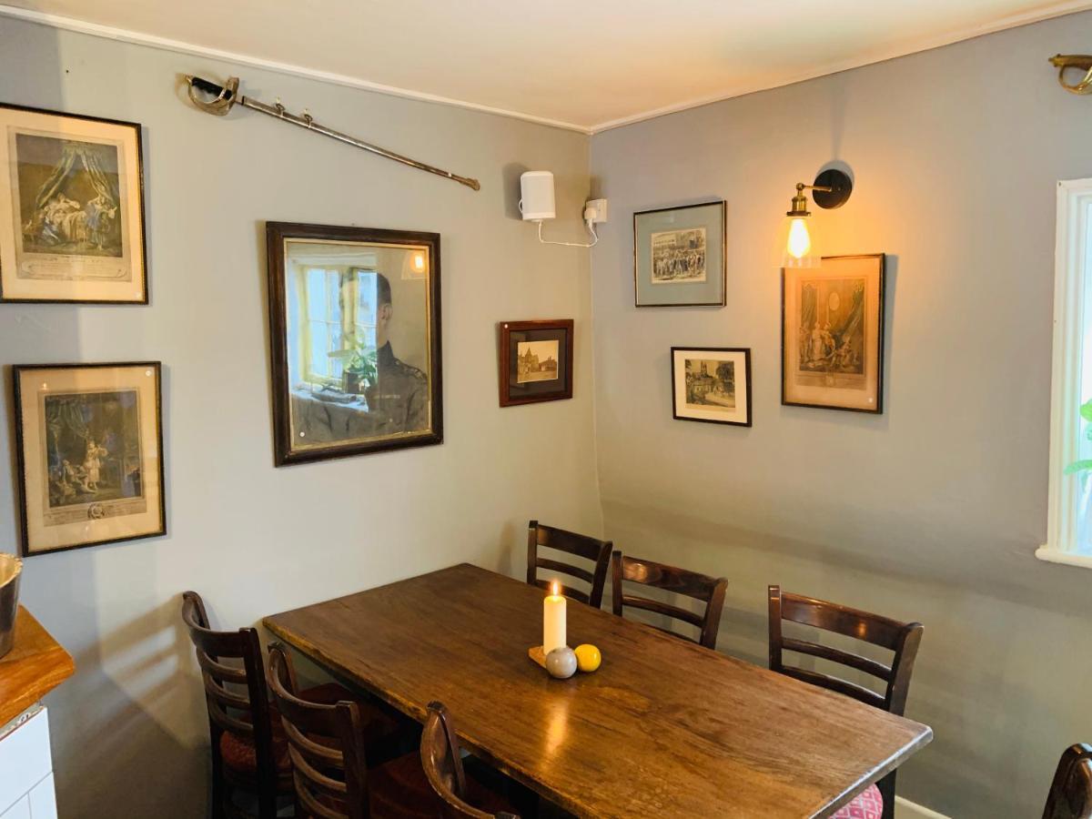 The Swan Inn Midhurst Ngoại thất bức ảnh