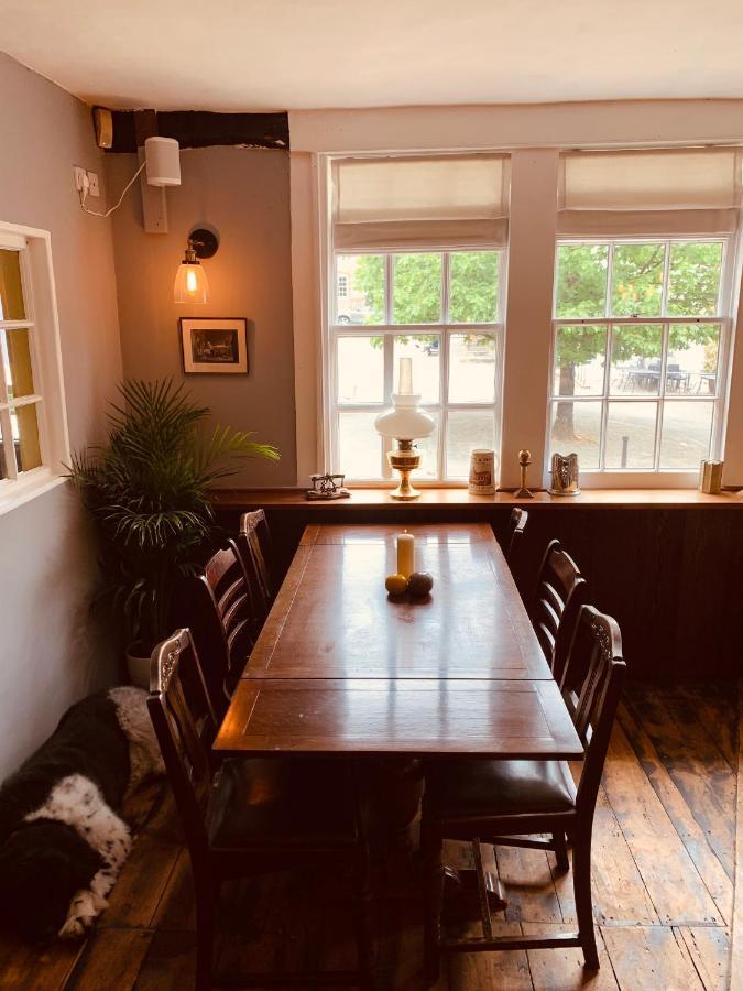 The Swan Inn Midhurst Ngoại thất bức ảnh