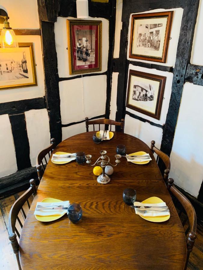 The Swan Inn Midhurst Ngoại thất bức ảnh