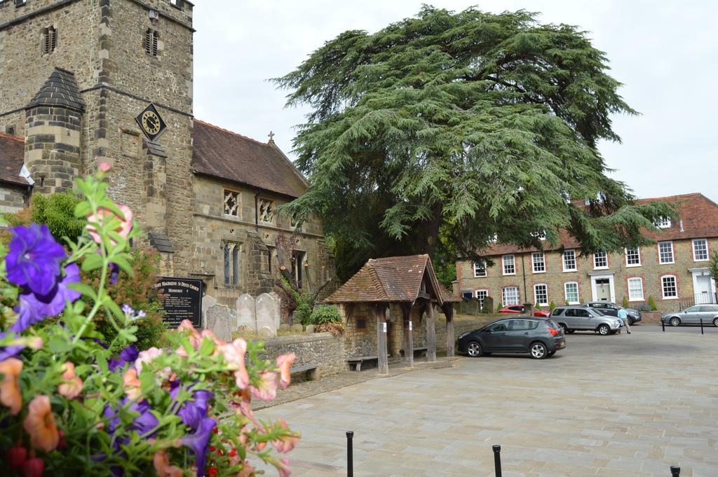 The Swan Inn Midhurst Ngoại thất bức ảnh