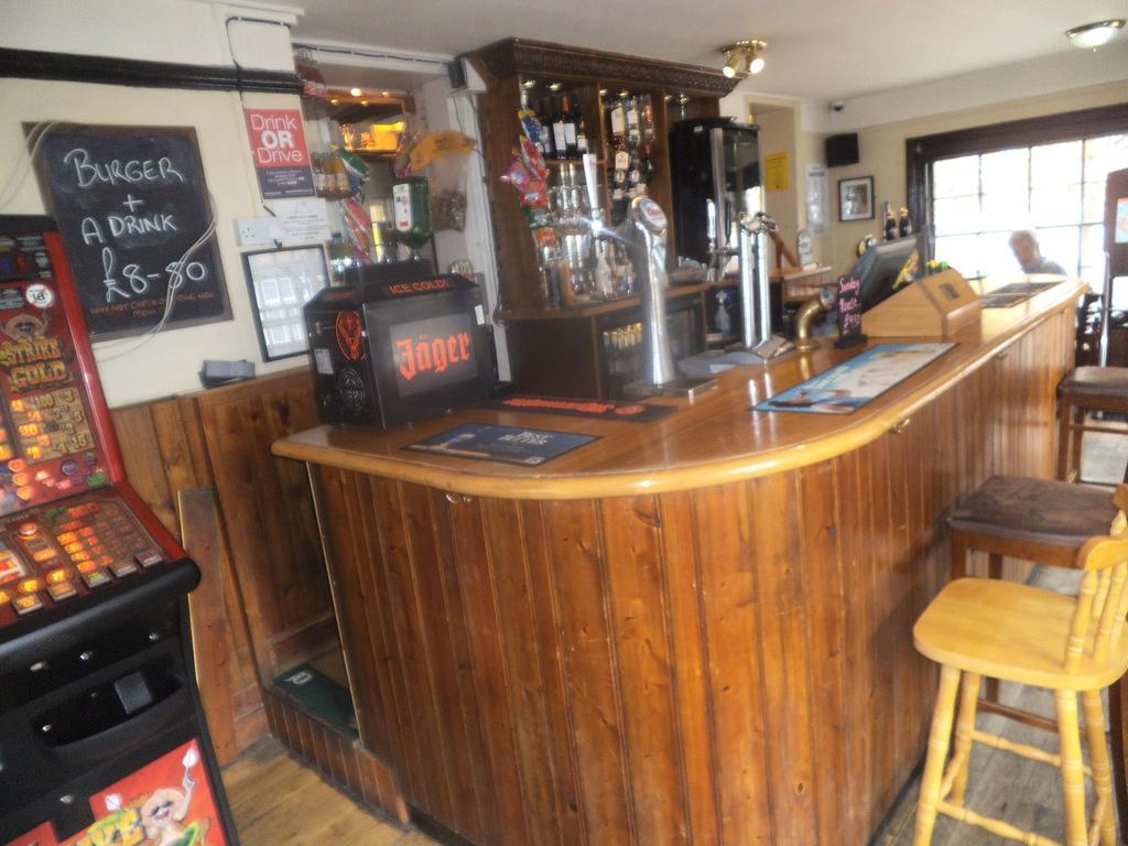 The Swan Inn Midhurst Ngoại thất bức ảnh